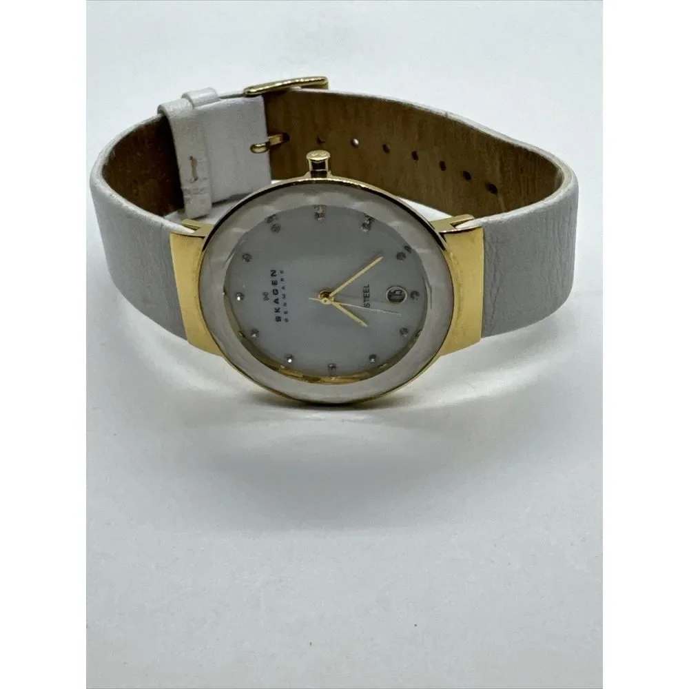 Skagen SKW2033 Women's White Leather Analog Mother of Pearl Dial Watch JNA955